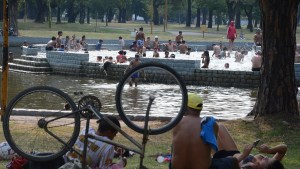 Una nueva jornada agobiante: en diez provincias se superaron los 40 grados