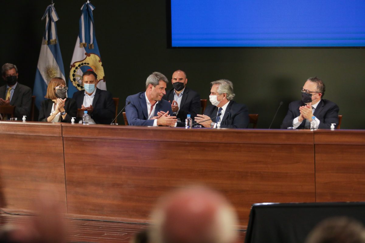 El presidente Alberto Fernández anunció este martes el lanzamiento del clúster, pero ¿qué es?