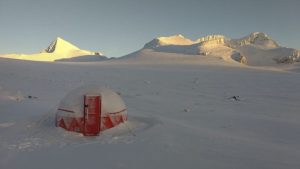 Evacuaron con éxito a nueve personas con coronavirus de la Antártida