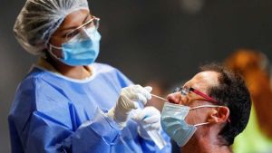 Argentina se acerca a las 121 mil muertes por coronavirus