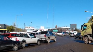 La interrupción es sobre el expeaje, en sentido hacia Neuquén. 
