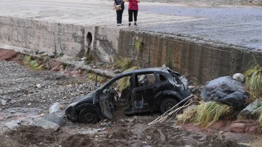 El hecho ocurrió anoche en medio de una fuerte tormenta, pasando el puente de la ruta 7, en la localidad de Potrerillos, en Luján de Cuyo, 