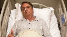Imagen de Descartan operar a Bolsonaro que superó la obstrucción intestinal