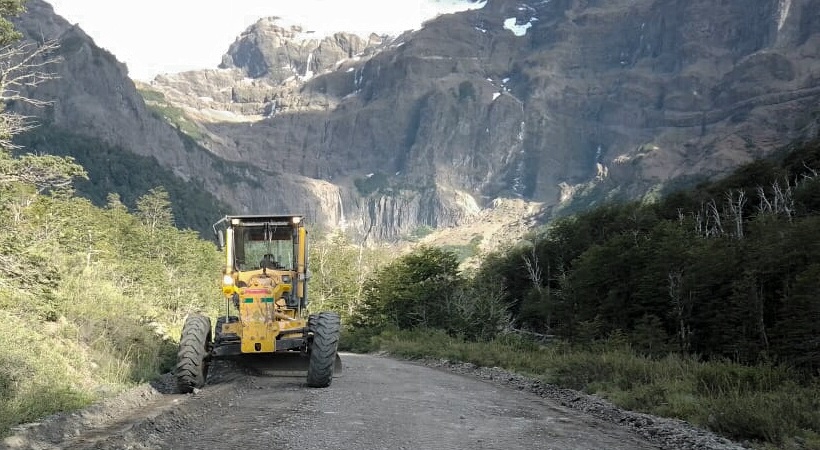 Las excursiones al cerro Tronador quedarán canceladas a partir del viernes por el corte del tránsito ante reparaciones del camino. Archivo