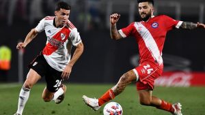 River llamó a Elías Gómez y se lo arrebató a Independiente