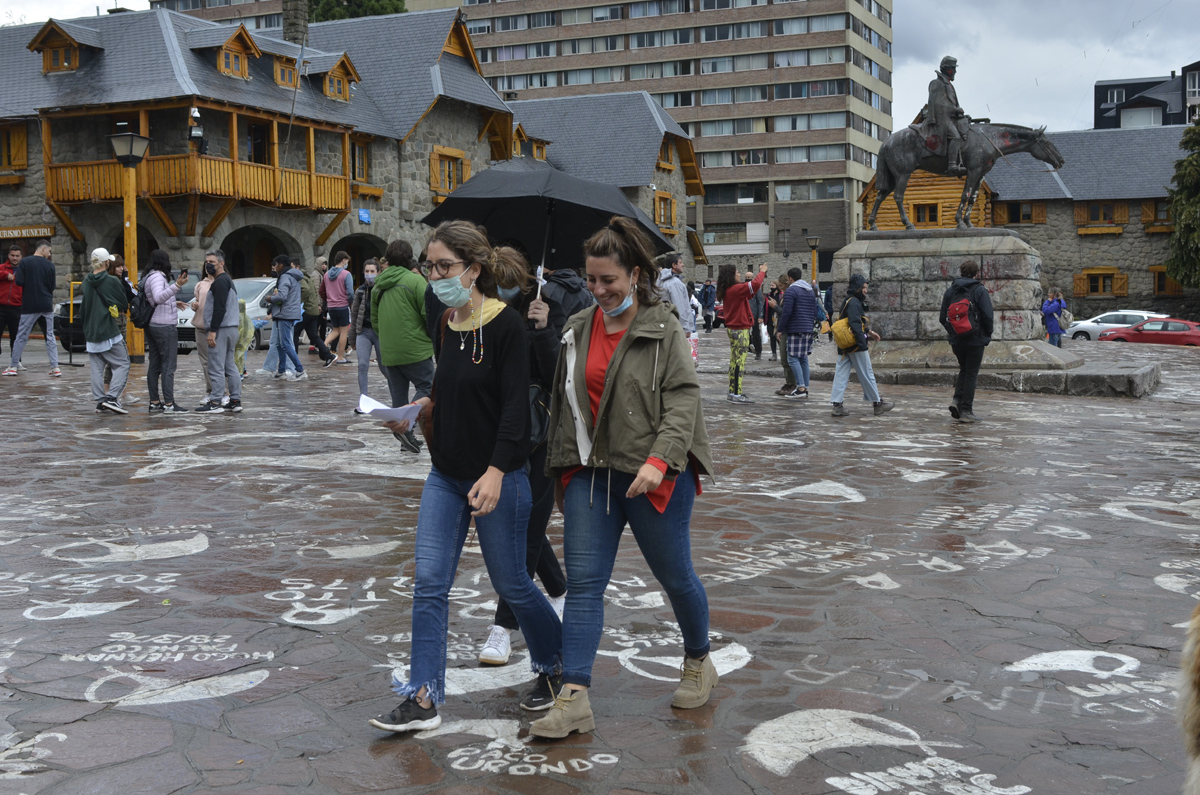 El intenso viento y las precipitaciones traen mal tiempo el fin de semana en Bariloche. Archivo