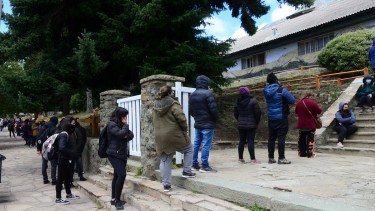 En Bariloche se están realizando hisopados en distintos puntos de la ciudad. 