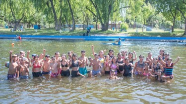 Este verano, chicos y grandes podrán disfrutar de la colonia de vacaciones en Apycar. Foto Archivo.
