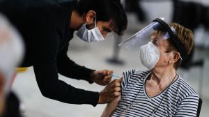 Confirman 180 muertos y 17.034 contagios de coronavirus en el país