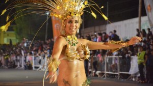 Embajadora de Cutral Co bailará en el tradicional carnaval de Gualeguaychú