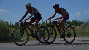 Triatlón de Cervantes: Francisco Moisés ganó en espectacular remontada