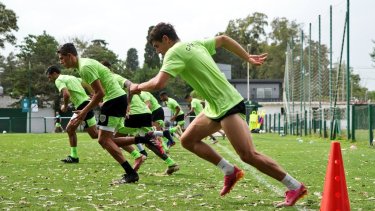 El plantel del Talardo entrena diezmado por los casos de covid-19. Foto: prensa Banfield