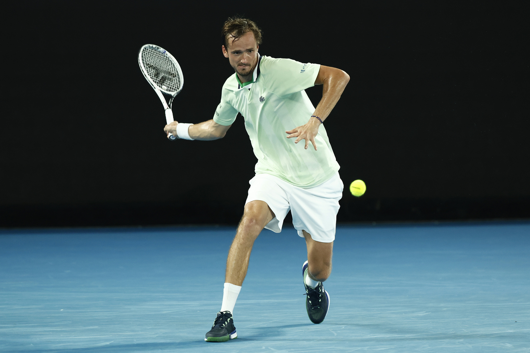 Medvedev busca las semifinales del primer Grand Slam del año. 