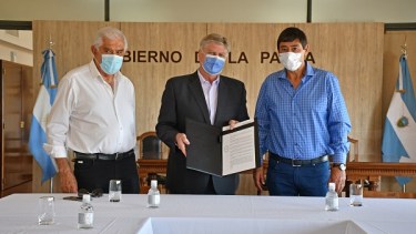 El gobernador Sergio Ziliotto se reunió con Marcelo Rucci y Guillermo Pereyra del sindicato y la mutual de los petroleros (Agencia Provincial de Noticias de La Pampa)