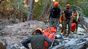 Rescatan a andinistas lesionados en las montañas de Bariloche