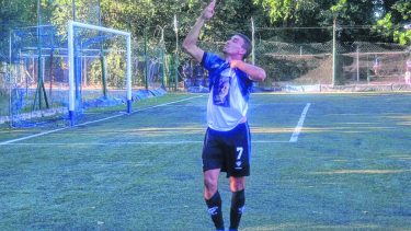 Rincón festejó en la ida con gol de Facundo Mustafá.