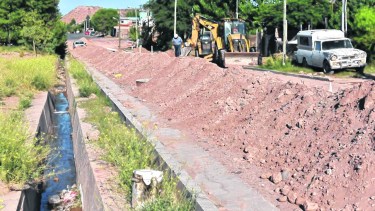 Las obras contemplan redes de agua, cloacas y pluviales.