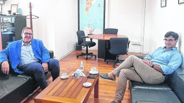 La reunión fue solicitada por la intendencia en una visita a la capital. Foto gentileza