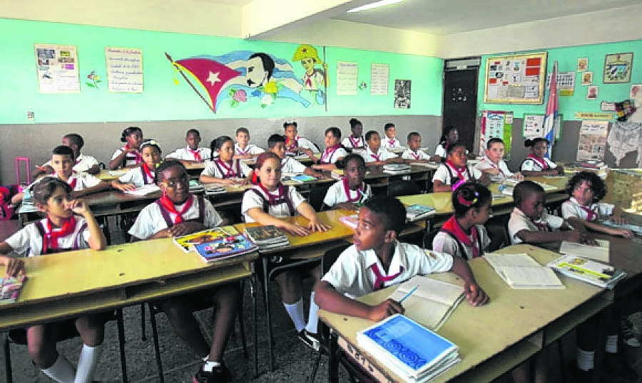 El mito del sistema educativo en Cuba