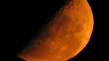 La Luna es el objeto más brillante en nuestro cielo nocturno. Crédito: Guillermo Abramson