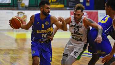 Avila se mostró efectivo desde zona de tres y Progreso lo disfrutó, porque volvió al triunfo Foto: Andrés Maripe