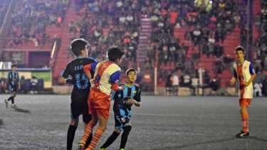 En un partido de la categoría 2009 un jugador de Cimac sufrió una lesión grave. Archivo.