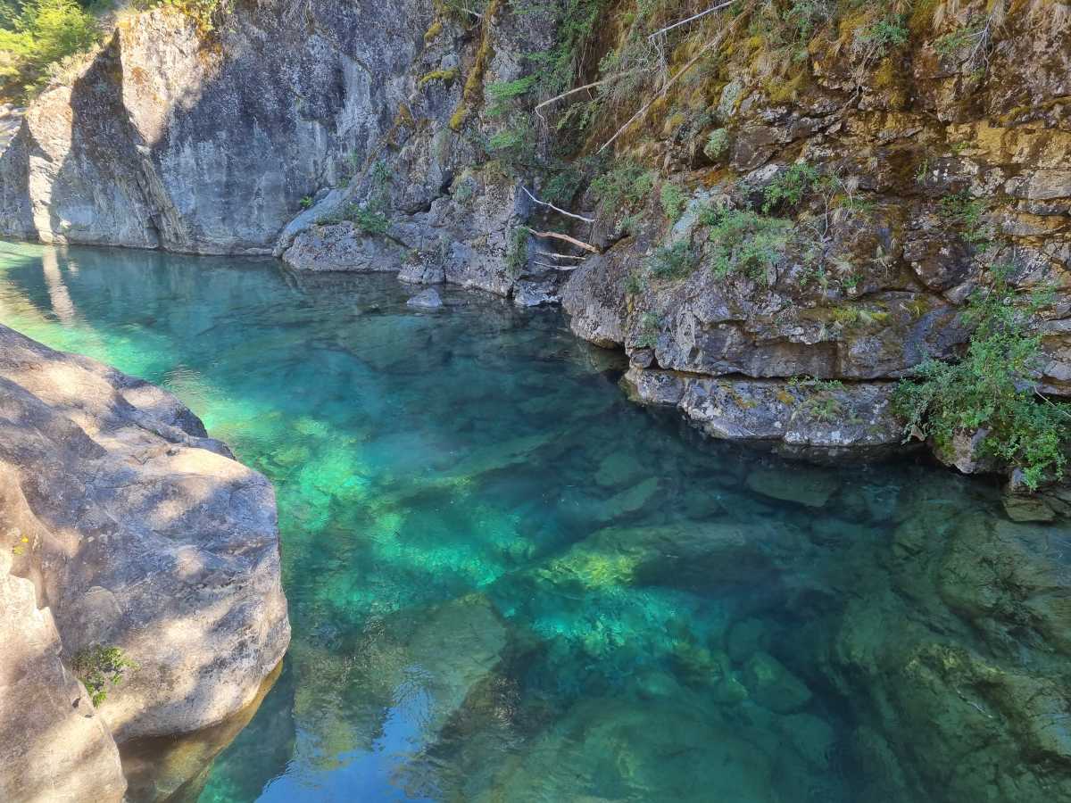 Guía para recorrer el río Azul en El Bolsón, el boom del verano en la