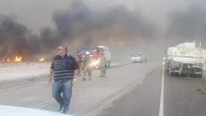 Por el incendio en Puerto Madryn, evacuaron 700 vehículos