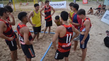 Tras una contundente victoria, los albirrojos se presentarán en la final de hoy a las 15. Fotos: Gino Avoledo