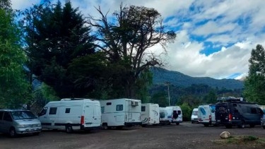 Un decreto municipal impuso restricciones a las casas rodantes en Villa La Angostura. (Foto: Diario Andino)