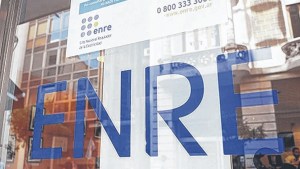 Indefensión de los usuarios y orfandad regulatoria