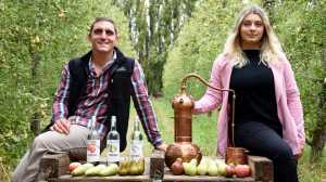 Fiesta Nacional de la Pera: Una bebida blanca solo hecha con peras