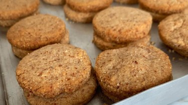 Hora de unos alfajorcitos de nuez