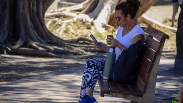 Cualquier opción es buena para superar la ola de calor. Foto: Patricio Rodríguez.-