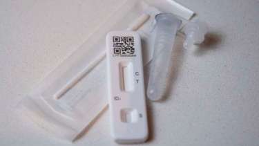 Se los denomina «test de autoevaluación en base a la detección del virus SARS-CoV-2». 