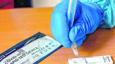 Calculan que a fines de mes las droguerías comenzarán a distribuirlos en las farmacias del país. (foto: Juan Thomes)