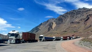 Se acordaron cambios transitorios para agilizar el paso de camiones a Chile en Cristo Redentor
