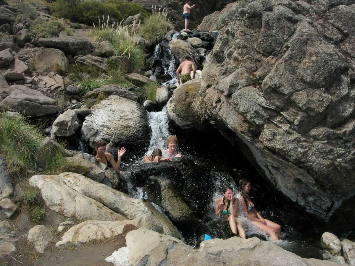 El arroyo termal Aguas Calientas, una de las joyas del norte neuquino, Foto: Campa Club. 
