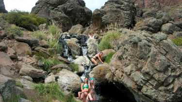 Norte neuquino: descubrí este increíble circuito de cascadas, lagunas y volcanes