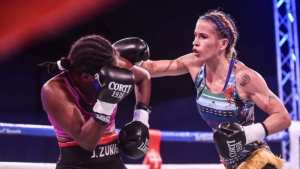 Alaniz prolongó su invicto y logró el título latino