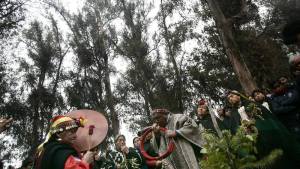 Por ceremonia mapuche suspenden ascensos al Lanín por seis días