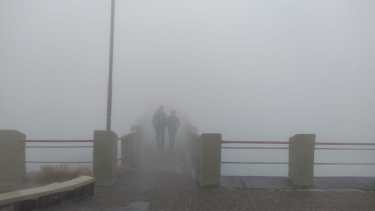 Así estaba Copahue hoy por la mañana, envuelta en la bruma. Foto: Rody Dómina.