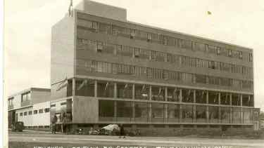 Cinco años demandó la construcción de la casa propia. (FOTOS: Gentileza Archivo Histórico Municipal)