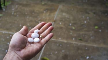 Las últimas tormentas dejaron gran cantidad de daños en el Alto Valle.-