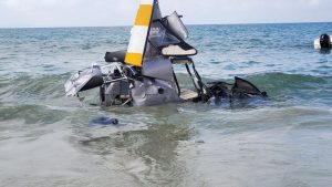 Un helicóptero cayó en la playas de Florianopolis
