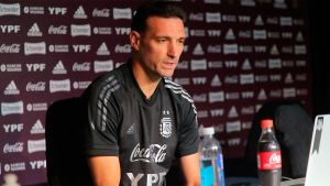 Scaloni no confirmó el equipo e intentó «bajar los decibeles» tras la polémica en Chile