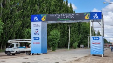 Todo está listo para comenzar a festejar mañana -a partir de las 20- la Fiesta de la Pera. 