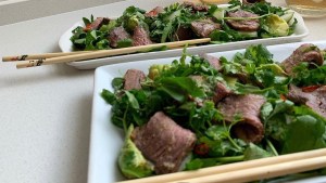 Esta ensalada con toque asiático te va a encantar