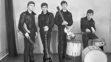 La formación de The Beatles para la audición en Decca, aún con Pete Best en la batería.
