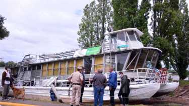 La embarcación está fuera del agua desde los primeros días de septiembre pasado. Foto : Marcelo Ochoa
